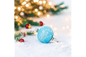 Engraved Glass Tree Decorations: The Art of Christmas Elegance