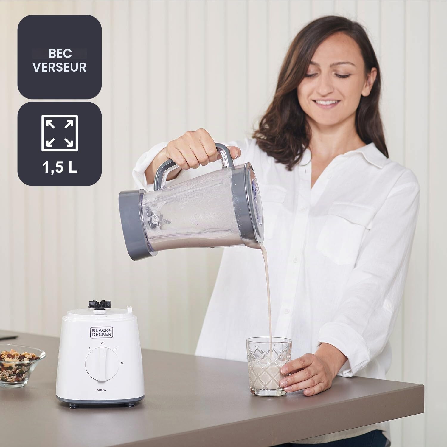 BLACK+DECKER BXJB500E - Blender mixeur 500W, bol en plastique 1.5L, 2 vitesses + Pulse, 4 lames en acier inoxydable, blanc et gris