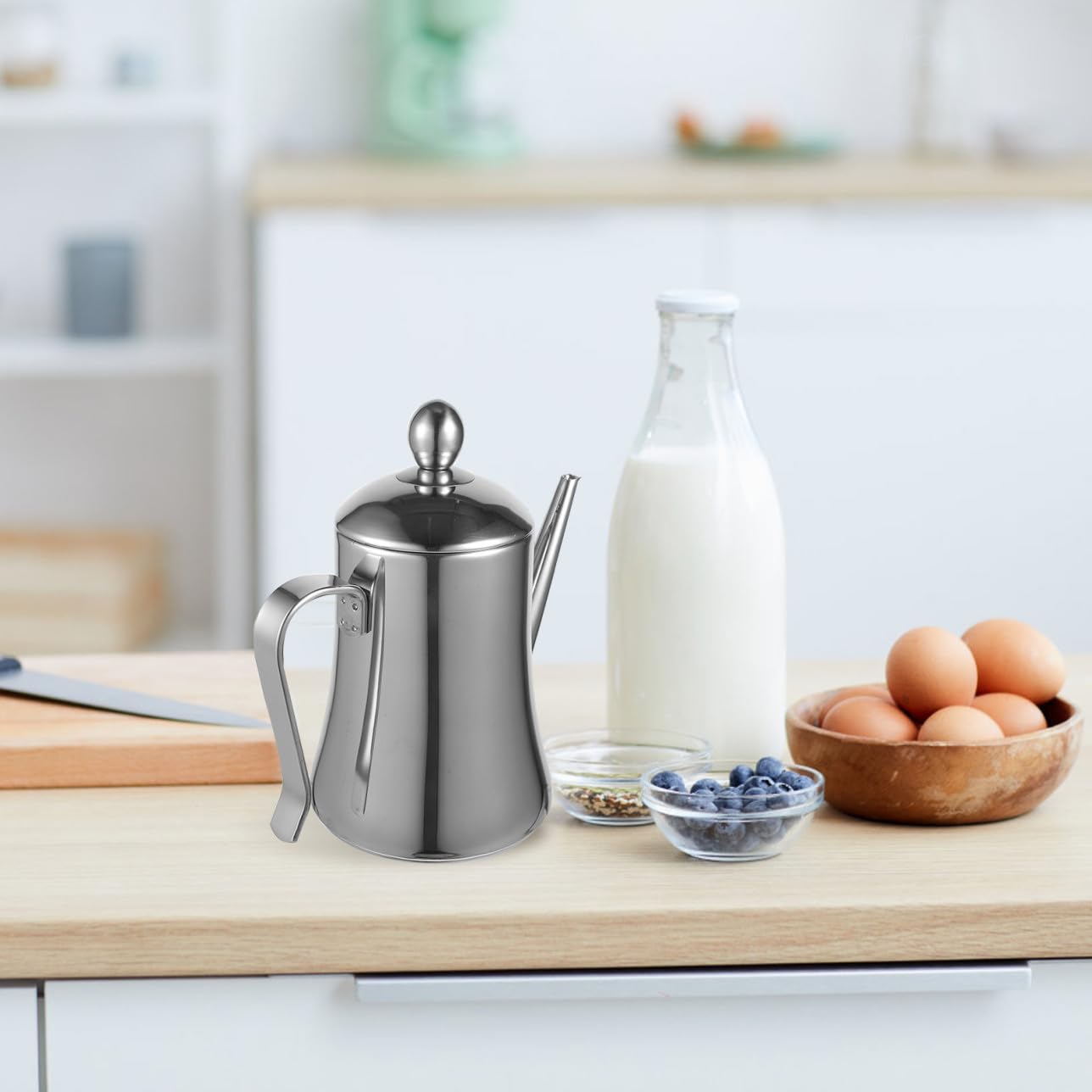 Dispenser Olio Acciaio con Beccuccio Antigoccia e Coperchio Bottiglia per Olio e Latte di Tè Contenitore Resistente Cucina e Ristorante