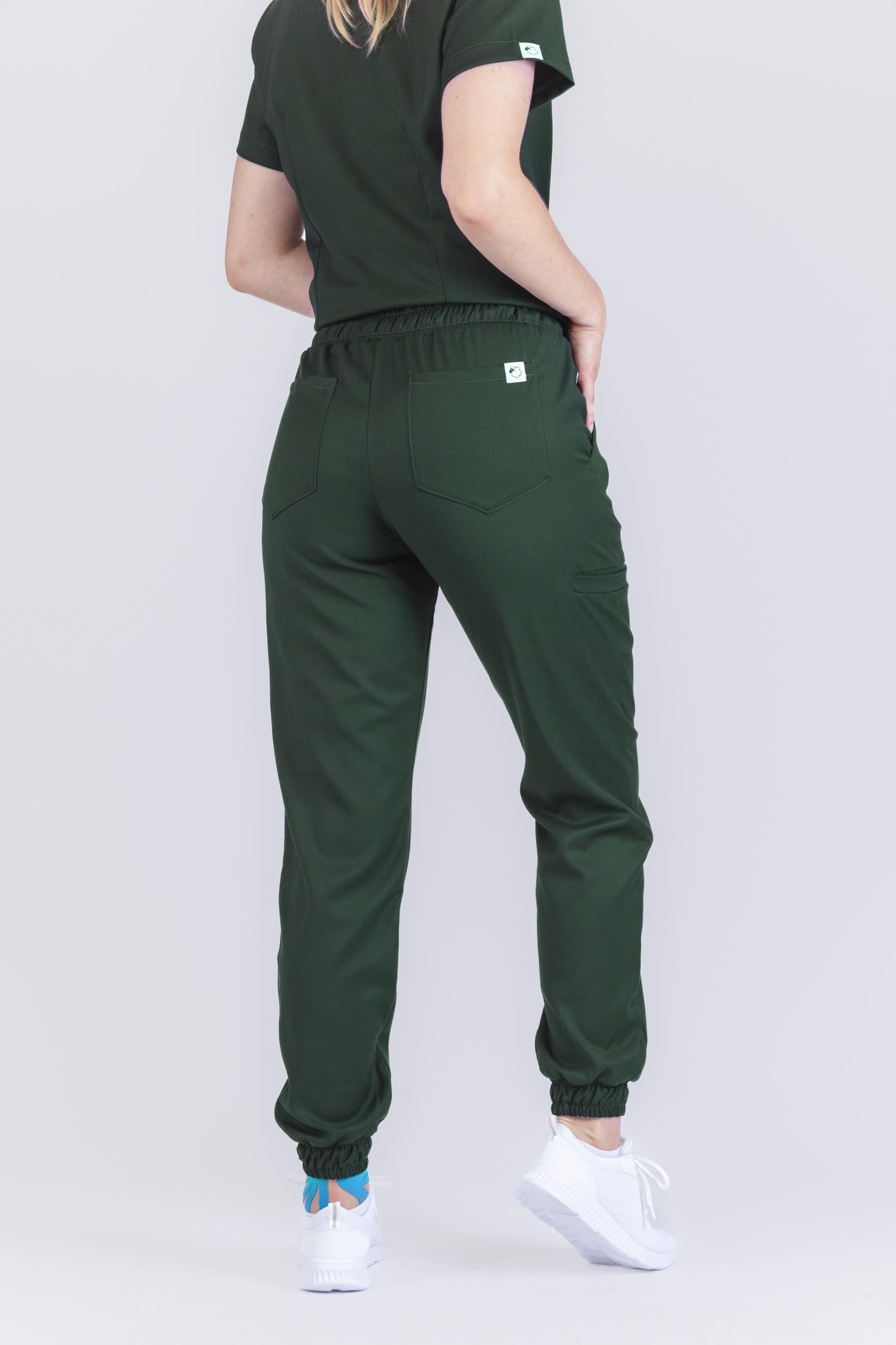Comfy Jogger damski komplet medyczny z bluzą i spodniami