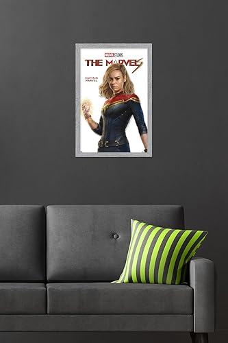 Miniatura 76 de Trends International Marvel The Marvels - Póster de pared de la serie Captain Marvel Feature Series, 22.37 x 34.00 pulgadas, versión enmarcada