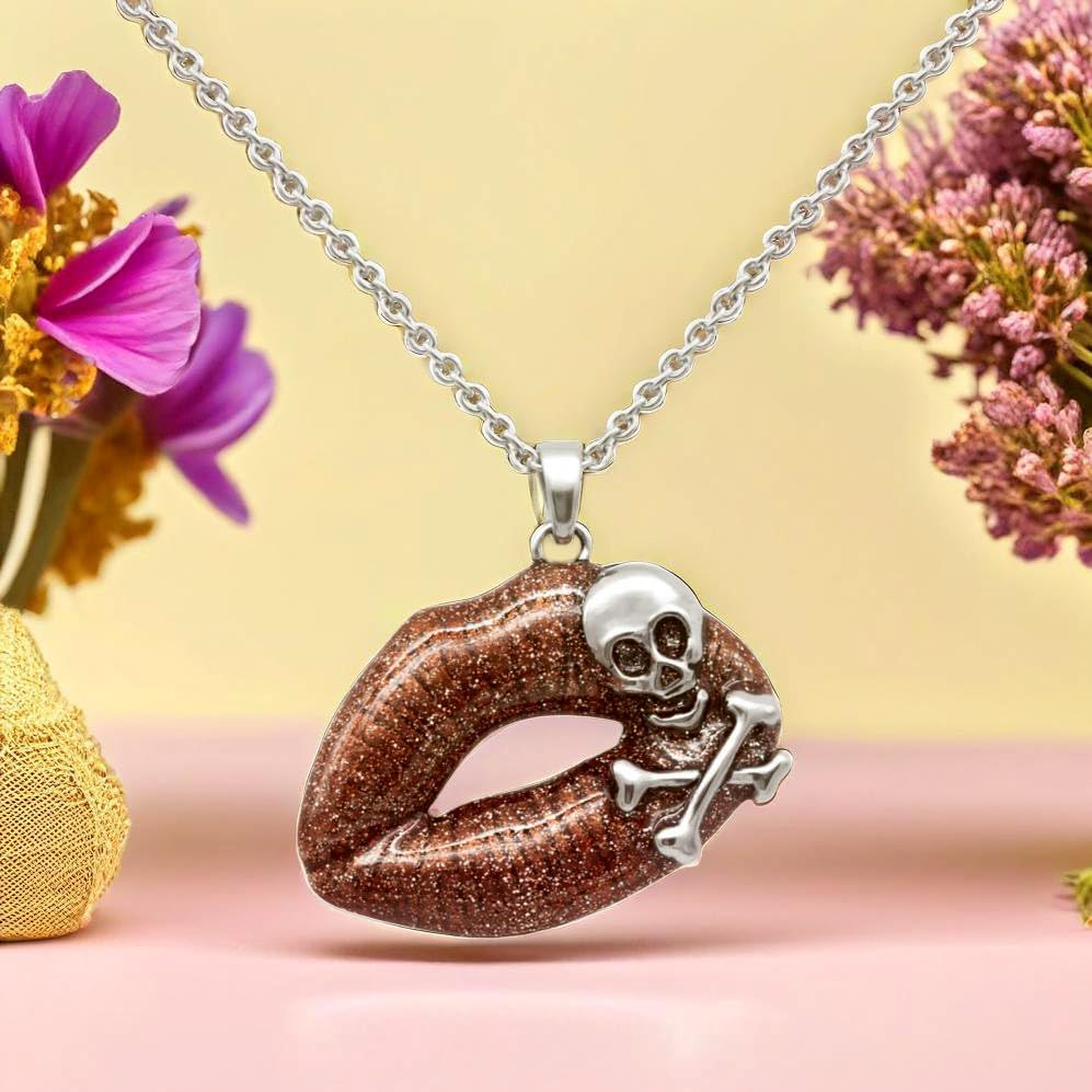 Controse Toxic Love Skull Necklace - Image 6