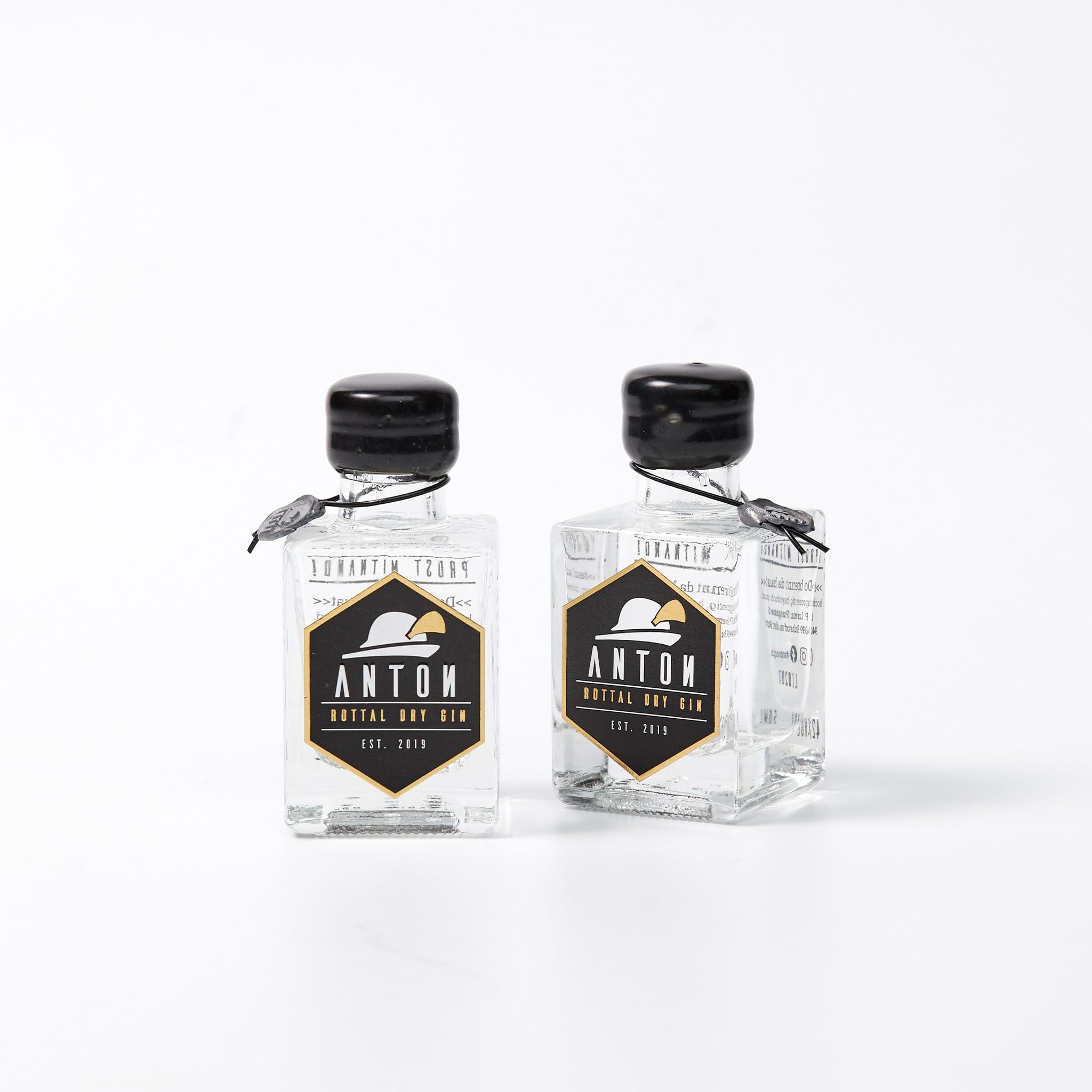 GIN GIN! Geschenk für Gin-Liebhaber - handdestillierter Dry Gin aus Bayern mit Tonic Water - Sojawachskerze Honig & Tabak - Eisch Gin Tonic Glasset mundgeblasen - Woid-Gin-Naturseife vegan