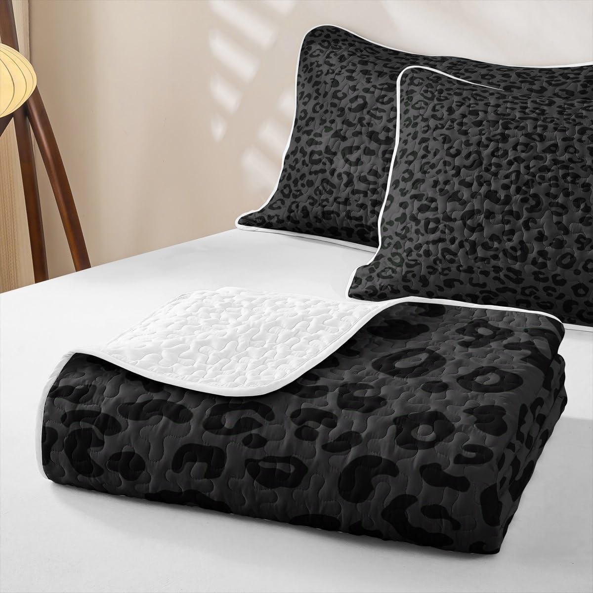 Manfei Black Leopard Print Quilt Set Full Size, Black Grey Cheetah Print Beding Quilted Set 3pcs, Wild Animal Skin Bedspread Coverlet with 2 Pillow Shams, Kids Boys Girls Room Decor