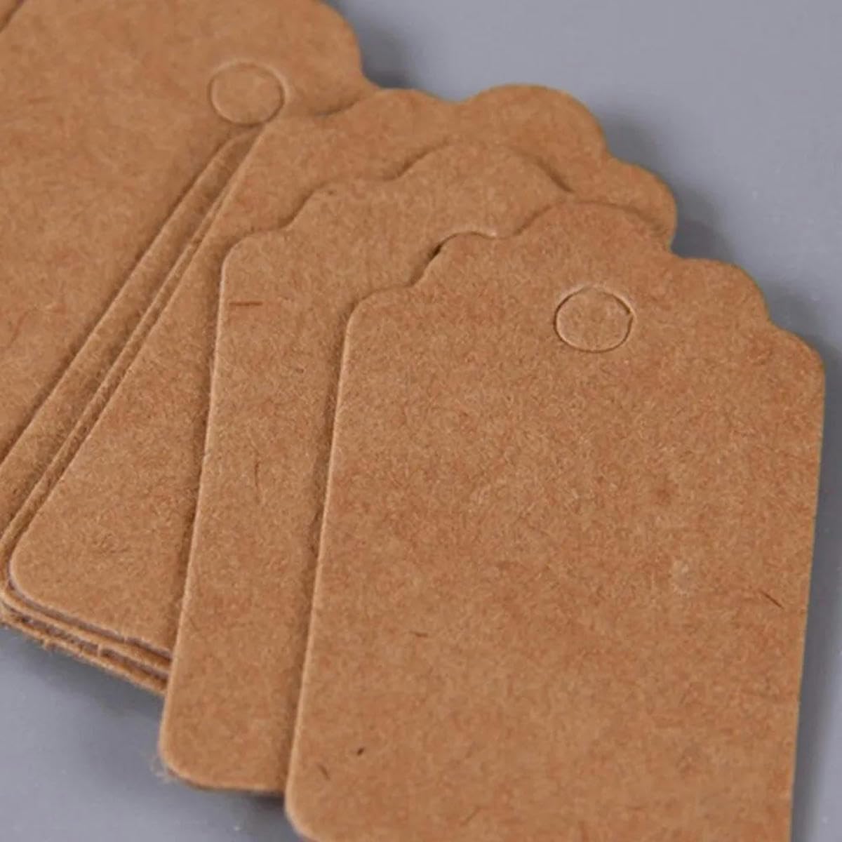 1000 Stück/Los Kraft-Geschenkanhänger, gewellte Kante, Hochzeitsfeier, Papieranhänger, Preisschild, Hängeetikett, individuelle Anhänger, 1000 Stück