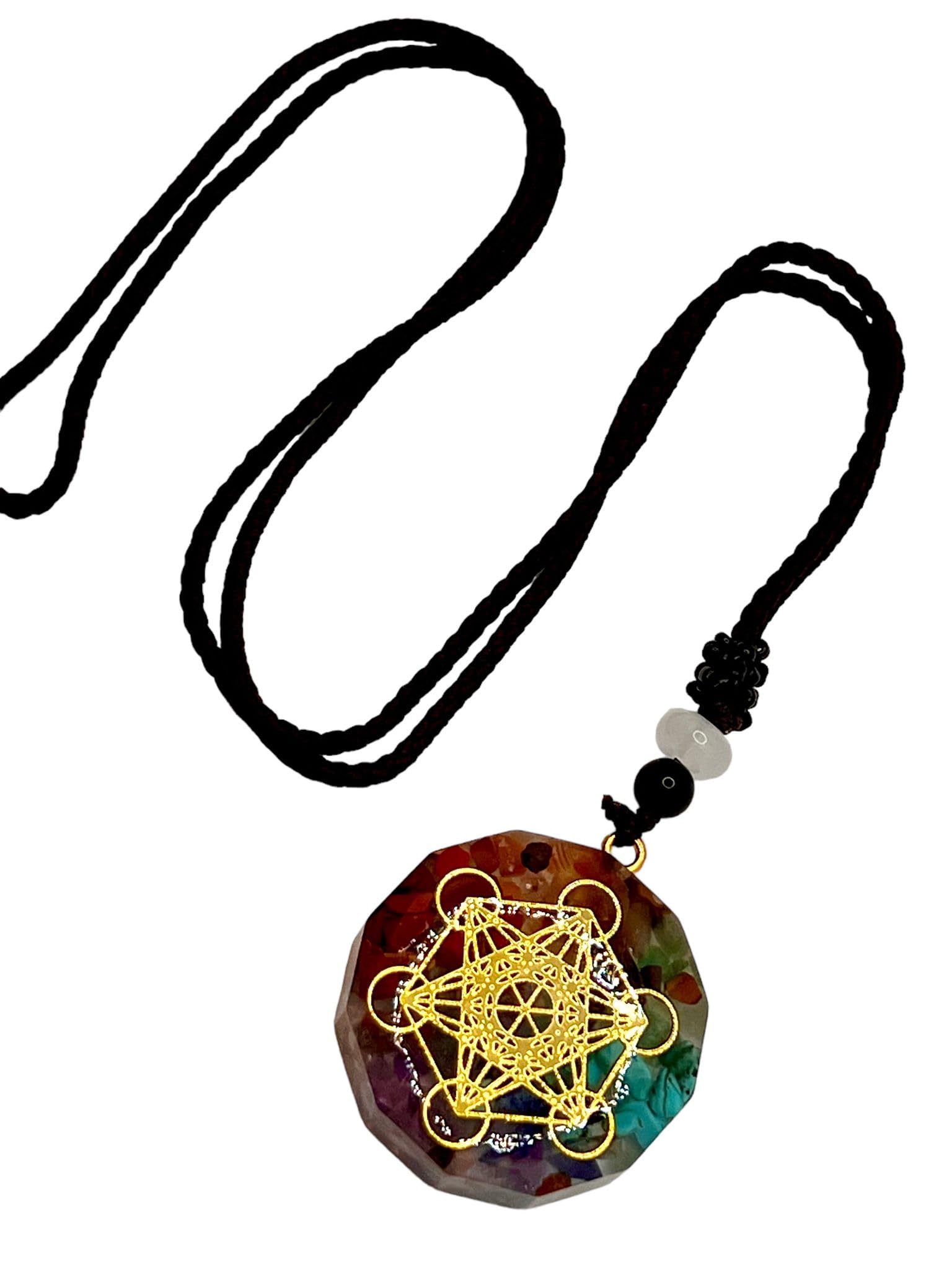 Ciondolo 7 Chakra Collana Orgonite Yoga Meditazione Cubo di Metatron Geometria Sacra Talismano della Ricchezza Amuleto Mistico Portafortuna Potentissimo Accessorio Auto Idea Regalo Uomo Donna