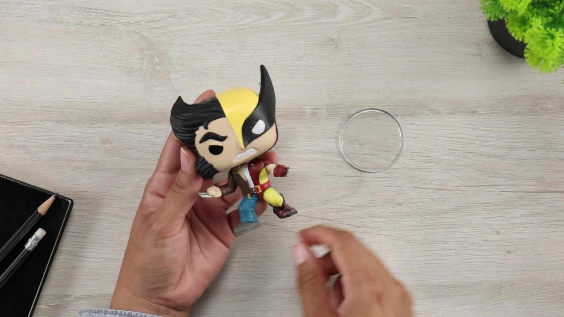 Funko Pop! Marvel: Split - Wolverine/Logan : Amazon.com.mx