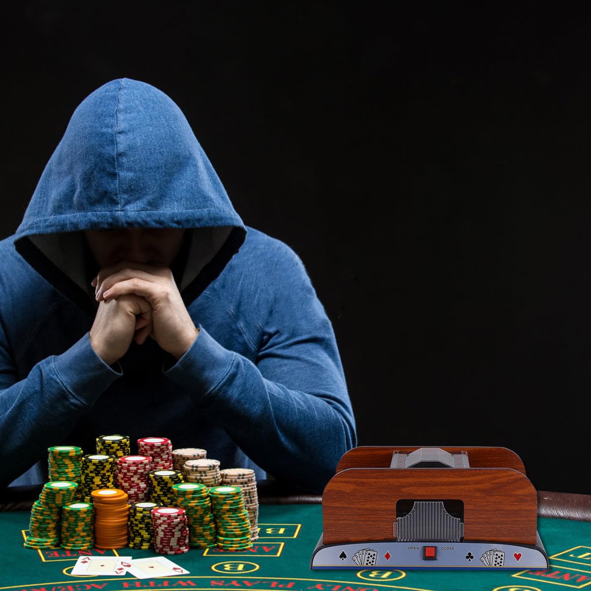 Alasum Macchina Mescolatrice di Carte Elettrica in Legno per Poker e Bridge, Dispositivo Automatico per 2 Mazzi, senza Batteria, Accessorio per Giochi da Tavolo e Competizioni