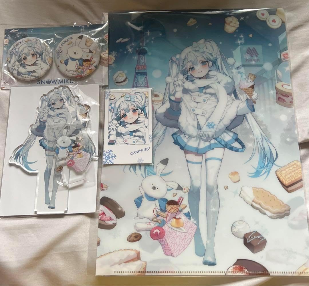 MITSUKOSHI 三越コラボSNOW MIKU 2024 缶バッジ アクスタ Snow Miku