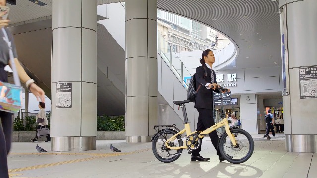 ERWAY折りたたみ自転車 ベージュ Amazon | ERWAY A05 電動自転車 大容量10Ahバッテリー 電動アシスト