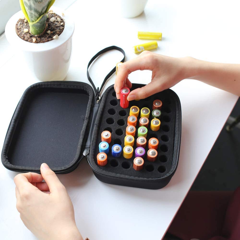 Comecase - Caja organizadora de batería Dura para 48 Pilas AA C D 9 V, Color Negro
