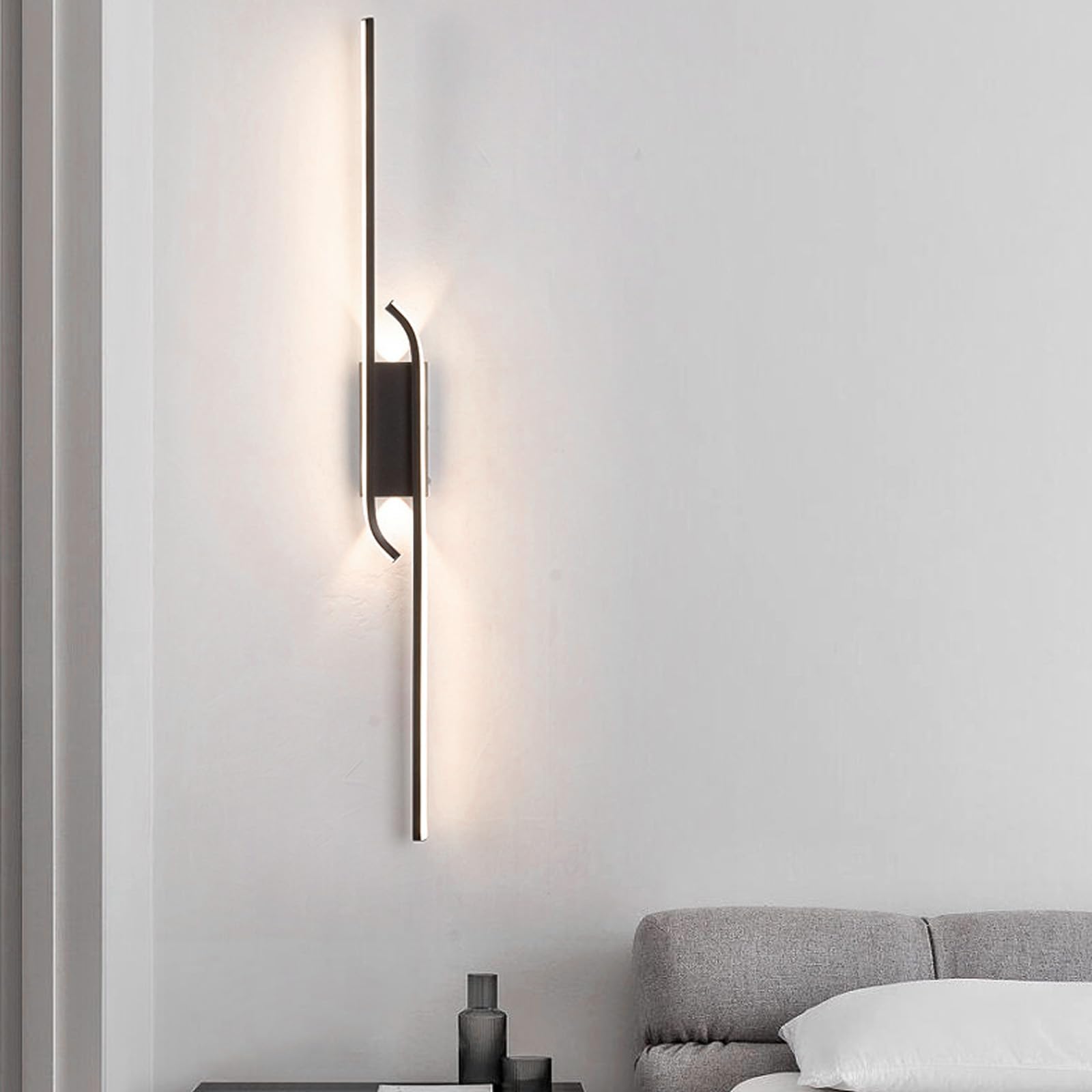Lámpara de pared LED lineal con luz neutra que decora salones 8