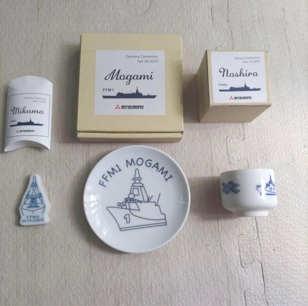 e3050 黒井一楽 虫明焼 青釉流し 花入 共箱 蕪形 高さ17.5cm e3050 黒井一楽 虫明焼 青釉流し 花入 共箱 蕪形 高さ17.5cm 虫明焼 灰