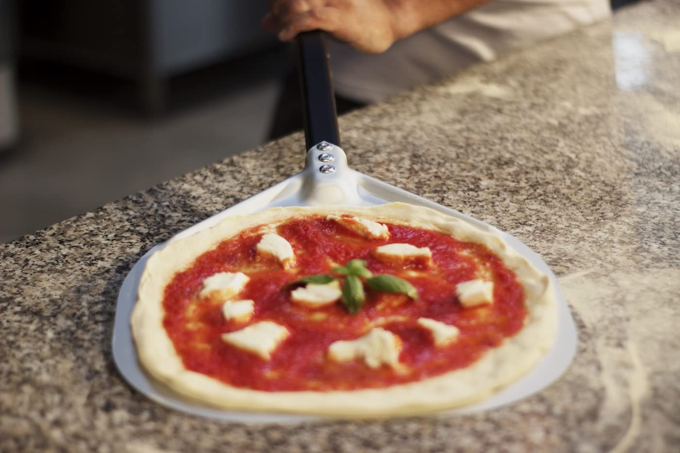 Gi.Metal Pala de pizza de aluminio anodizado redondeada 45 x 45 cm mango 150 cm AF45R..