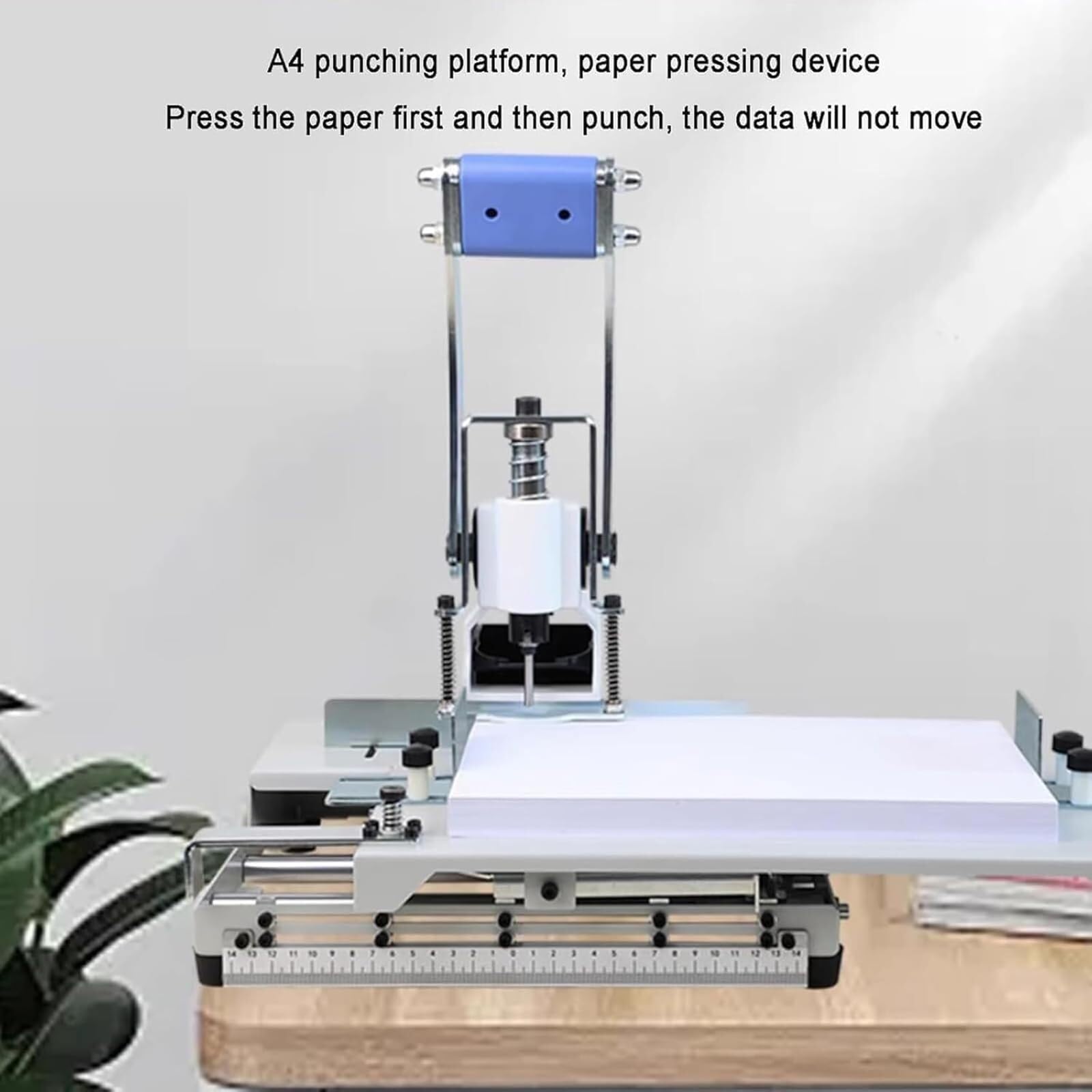 Heavy Duty Manual Hole Puncher für Papier und Kunststoff - Einstellbare Lochabstand, ergonomisches Design - Ideal für Büro- und Schulgebrauch