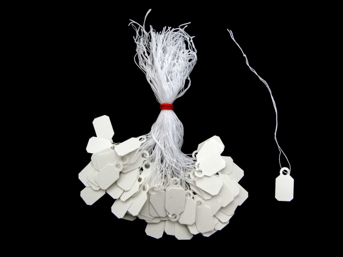 Ivy White Strung Tags 21mm x 11mm Jewellery Price Tags Tie On Labels (1000 Pack)