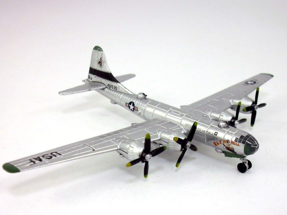 Amazon Com B 29 Superfortress 1 300 Scale Diecast Model Arts Crafts Sewing