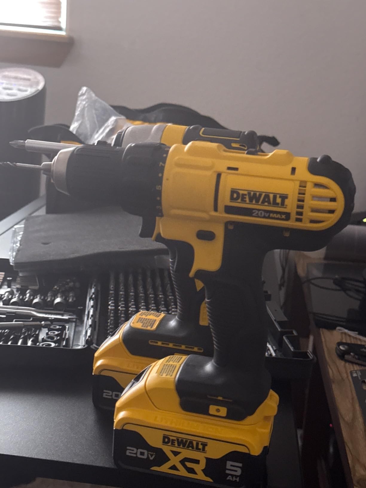 DEWALT 20V MAX Lithium-Ion 5.0 AH Battery (2-Pack) photo review