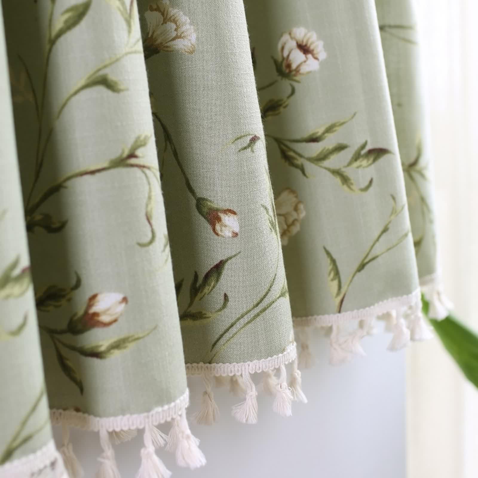 Zazdrostki, krótkie, zielone, do salonu, bawełna i len, bistro, gałązki drzewa, wzór kwiatowy, z frędzlami, 1 sztuka, szer. 130 x wys. 110 cm