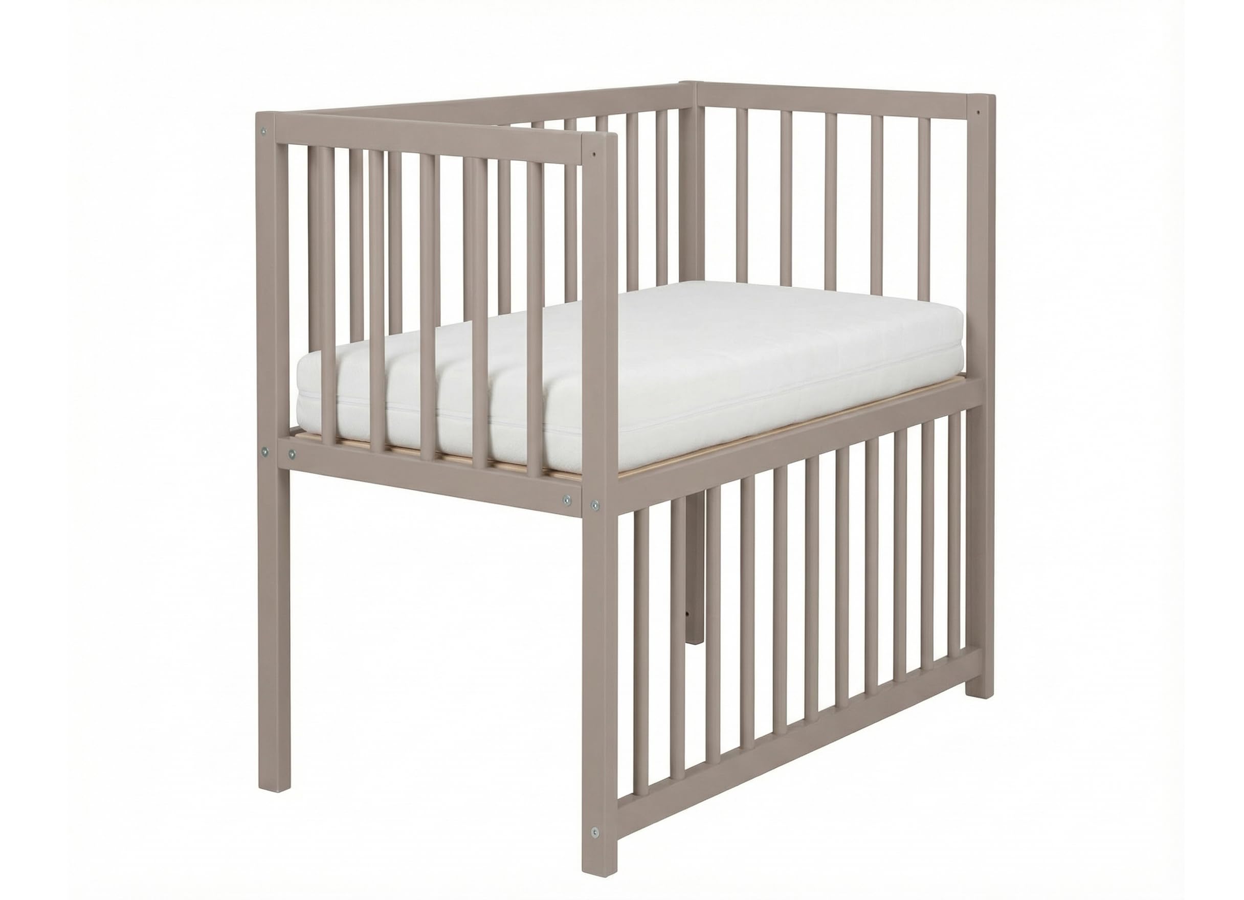 Beistellbett Baby 80x40 cm Charlie – Massives Buchenholz – inkl. Matratze & Befestigungsgurt – Absenkbare Seite – Babybett Taupe