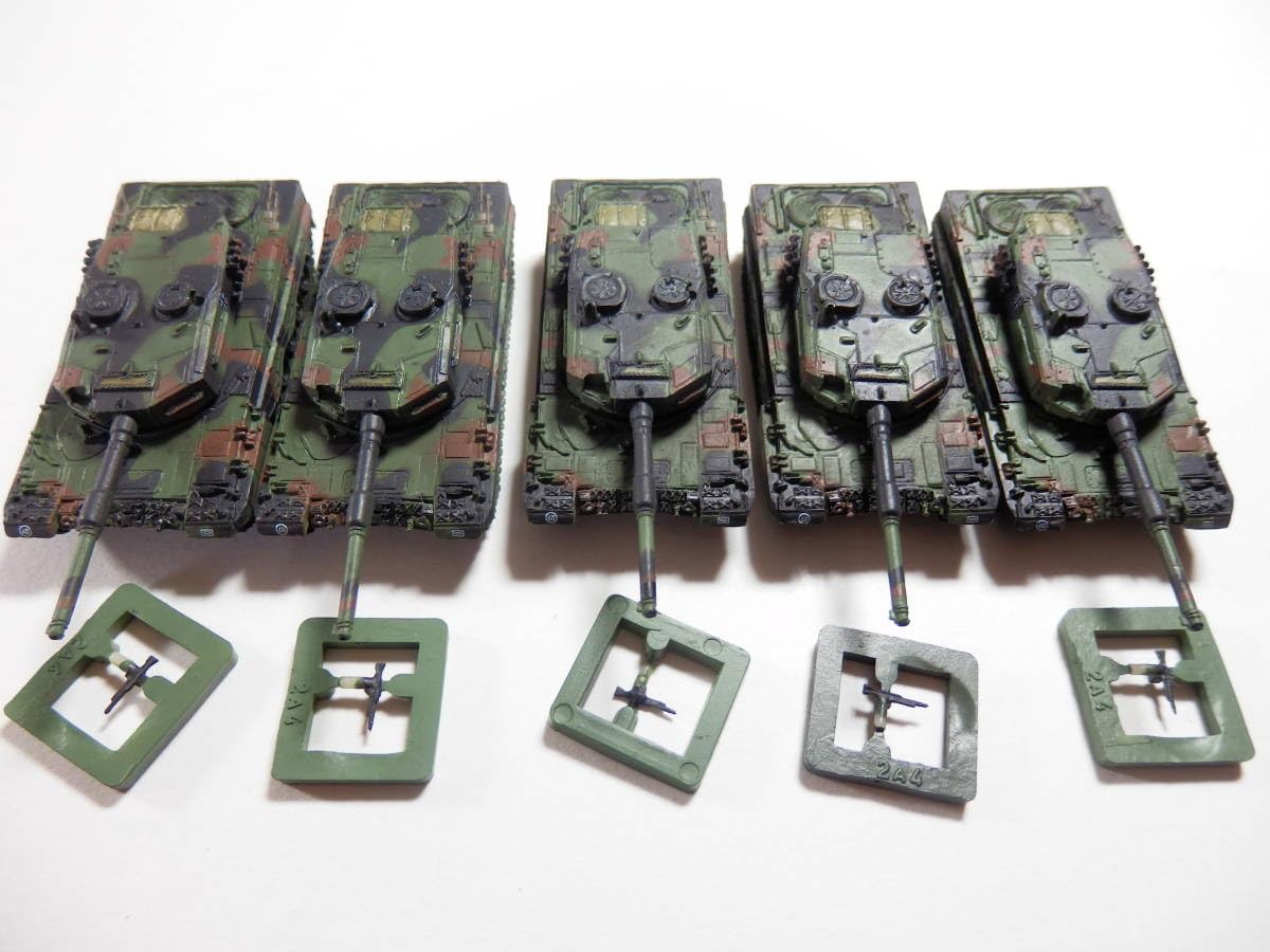 Amazon.co.jp: -110- レオパルド2 A4 NATO迷彩 5両 WTM 第6弾 ワールド