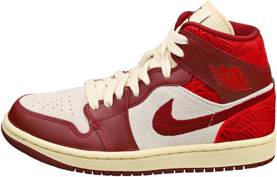 Nike AIR Jordan 1 MID SE Womens Fashion Trainers - 5.5 US