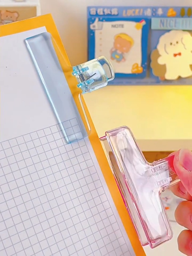 日常 マスコットフィギュア 付録 クリアクリップ ひょっこり顔を出す姿