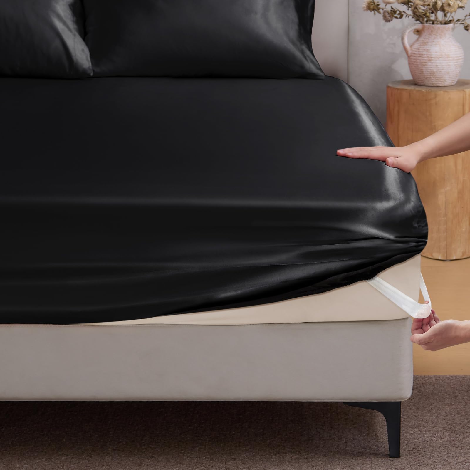 BEDELITE Satin Fitted Sheet Queen Size with Elastic Corner Straps Luxury Soft Silk-Like Bed Sheet for Hair Skin