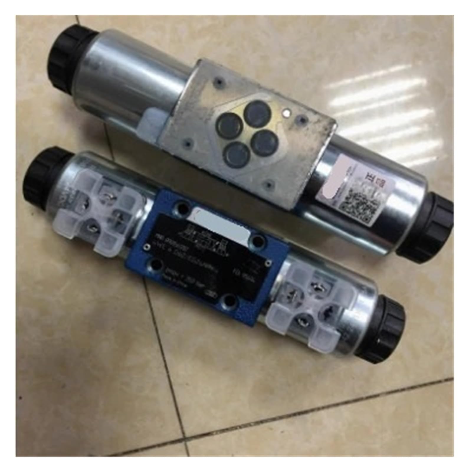 Huuoqiwy One Color Hydraulic Electromagnetic Directional Valve R900561282 4We6g62/Eg24n9k4 R900915069 4We6d6x/Eg24n9k4/B10(4We6g62-Eg24n9k4)