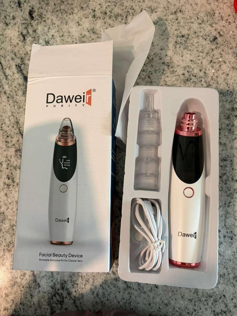 Daweir Blackhead Remover Pore Vacuum for Face and Nose, Facial Pore Cleanser with 3 Suction Levels, 5 Replaceable Tips, USB Rechargeable Tool for Blackheads and Whiteheads(White)