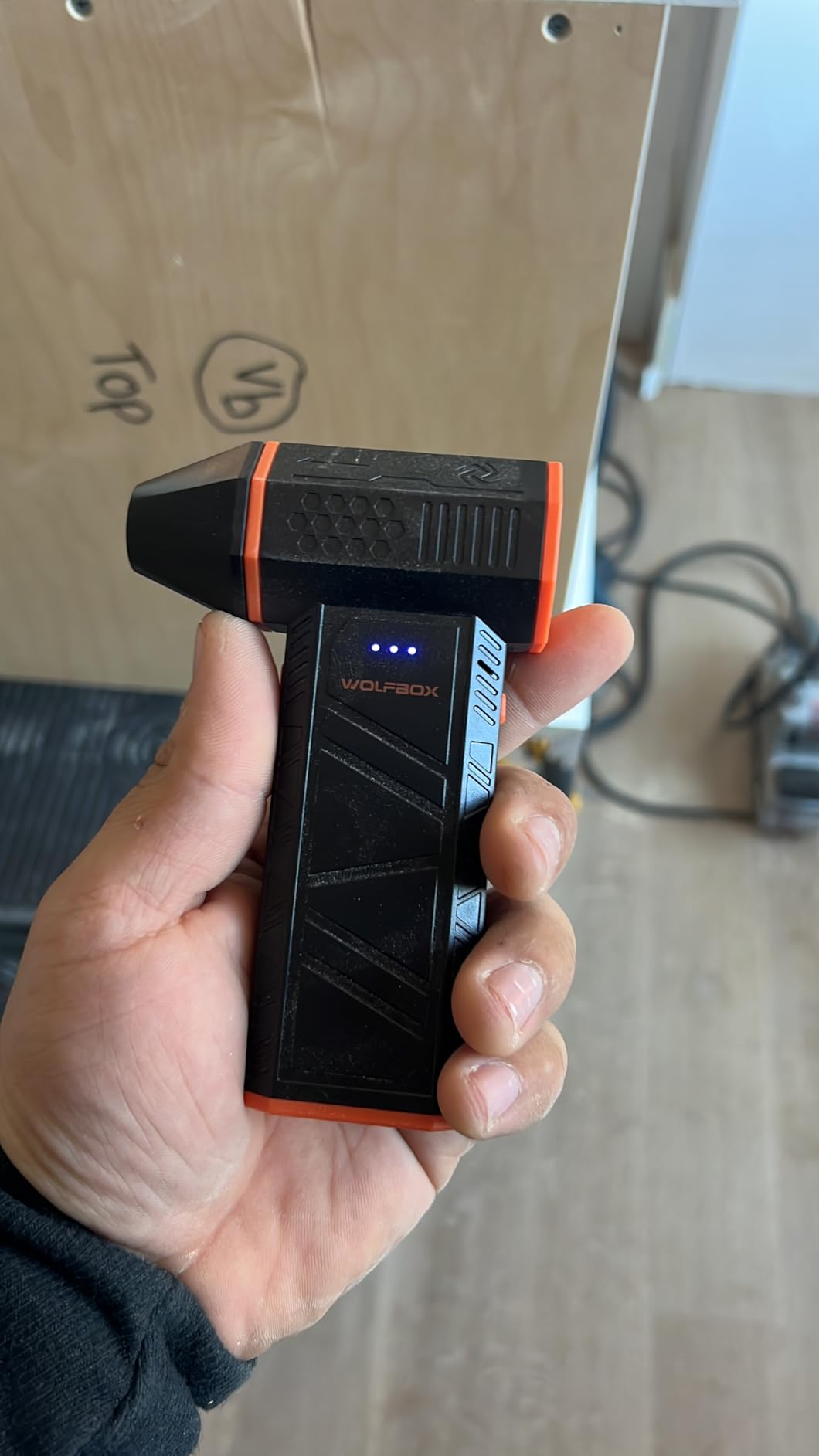 WOLFBOX MF50 Compressed Air Duster-110000RPM Super Power Cordless Air Duster, 3-Gear Adjustable Mini Blower with Rechargeable Battery, Dust Blower for Computer, Keyboard, House, Outdoor and Car photo review