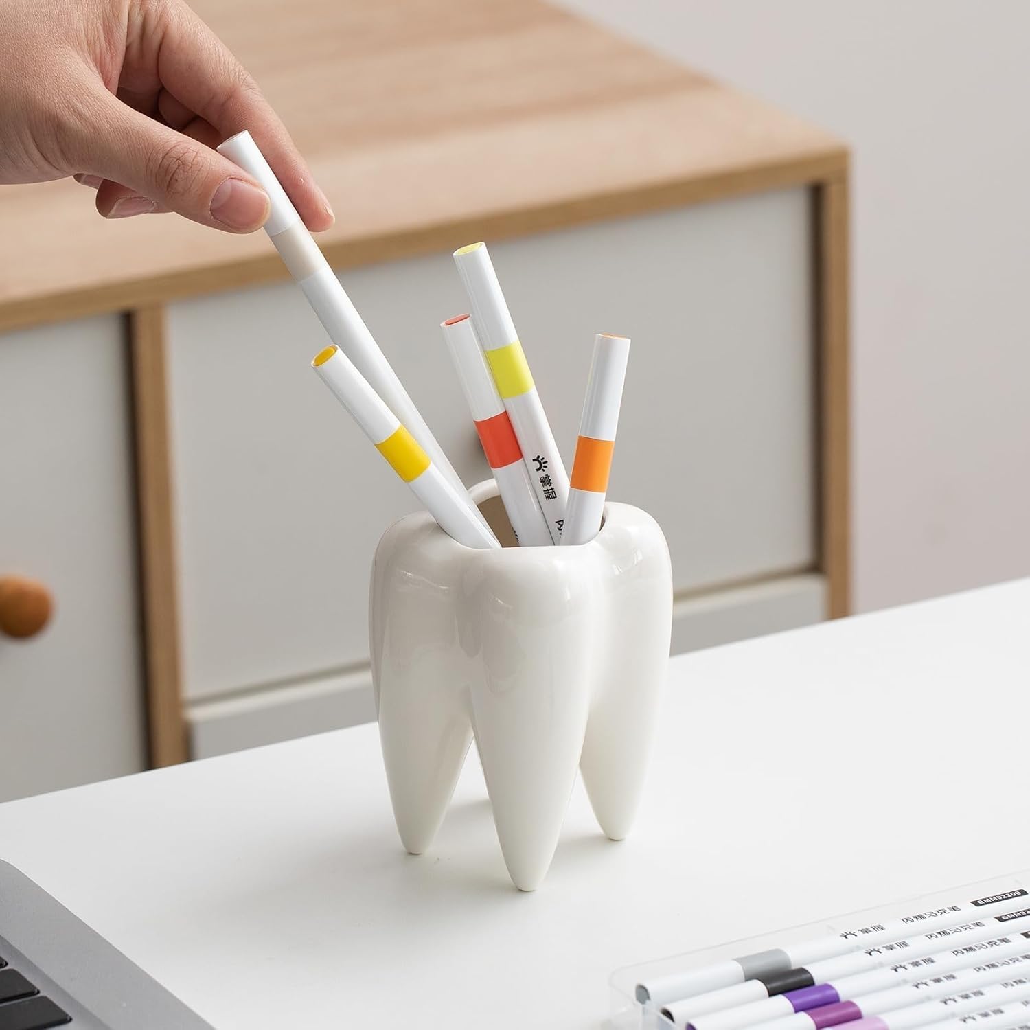 Cute Tooth Shaped White Ceramic Planter Pots Flower Plant Containers, Mini Ceramic Succulent Planter Pots, Creative Pen Pencil Holder for Office Home Desk Decor, Plants Not Included (6 Pcs)