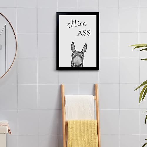 Vista 75 de YongArt Decoración de baño enmarcada en negro, divertido arte de pared de vaca de las tierras altas en bañera, 8 x 10 pulgadas Arte de pared de vaca