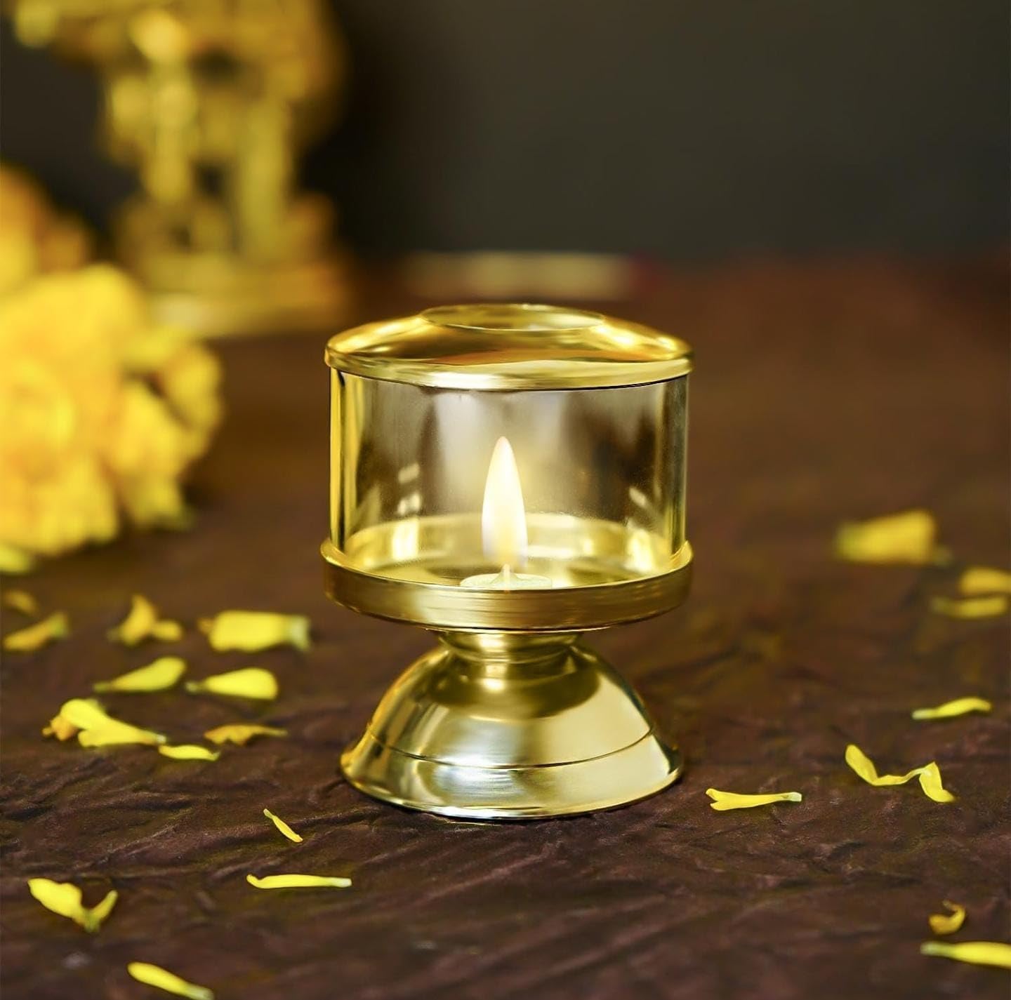 Messing und Glas Niranjan Diya für Puja | Traditionelle indische Öllampe für Diwali Dekoration & Pooja | Heimdekoration | Borosilikatglas | Ideales Geschenk – 1 Stück (5,7 cm)