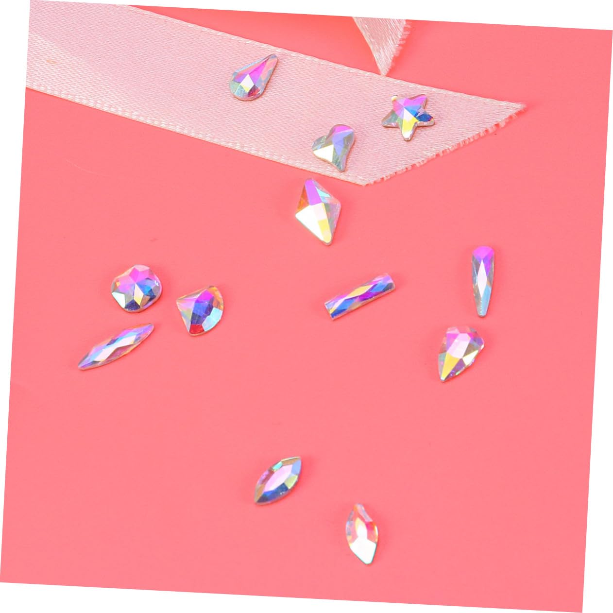 240 Pezzi Diamanti per Unghie Manicure Art Strass Vetro Strass per Unghie Cristallo ab Strass Decorazioni per Unghie per Nail Art Strass con Retro Piatto Diamante Multico