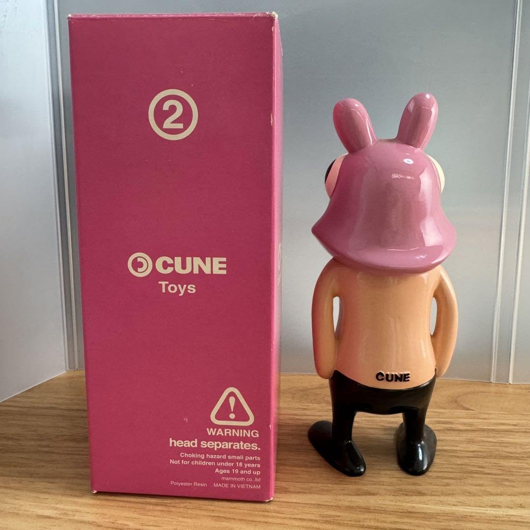 Amazon.co.jp: CUNE フィギュア 陶器 兎デラロッチャ : おもちゃ