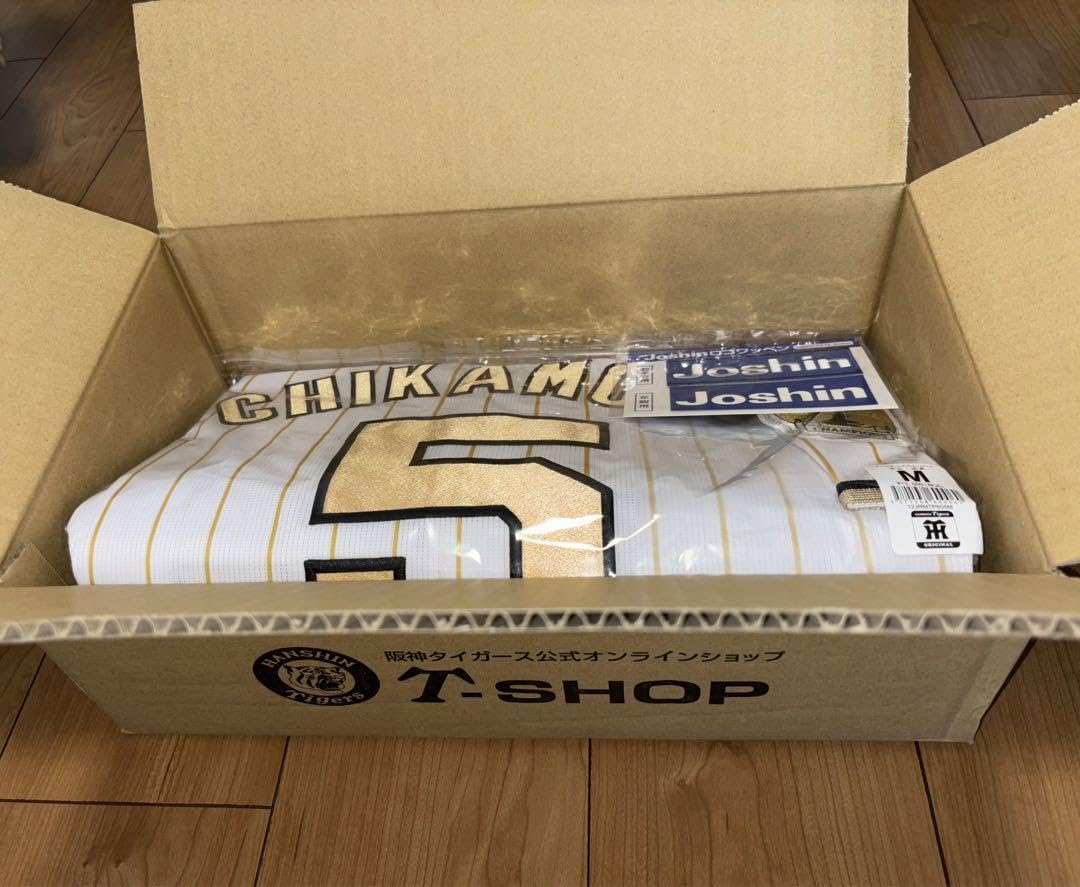 Amazon.co.jp: Mサイズ近本光司 阪神チャンピオンレプリカユニフォーム 