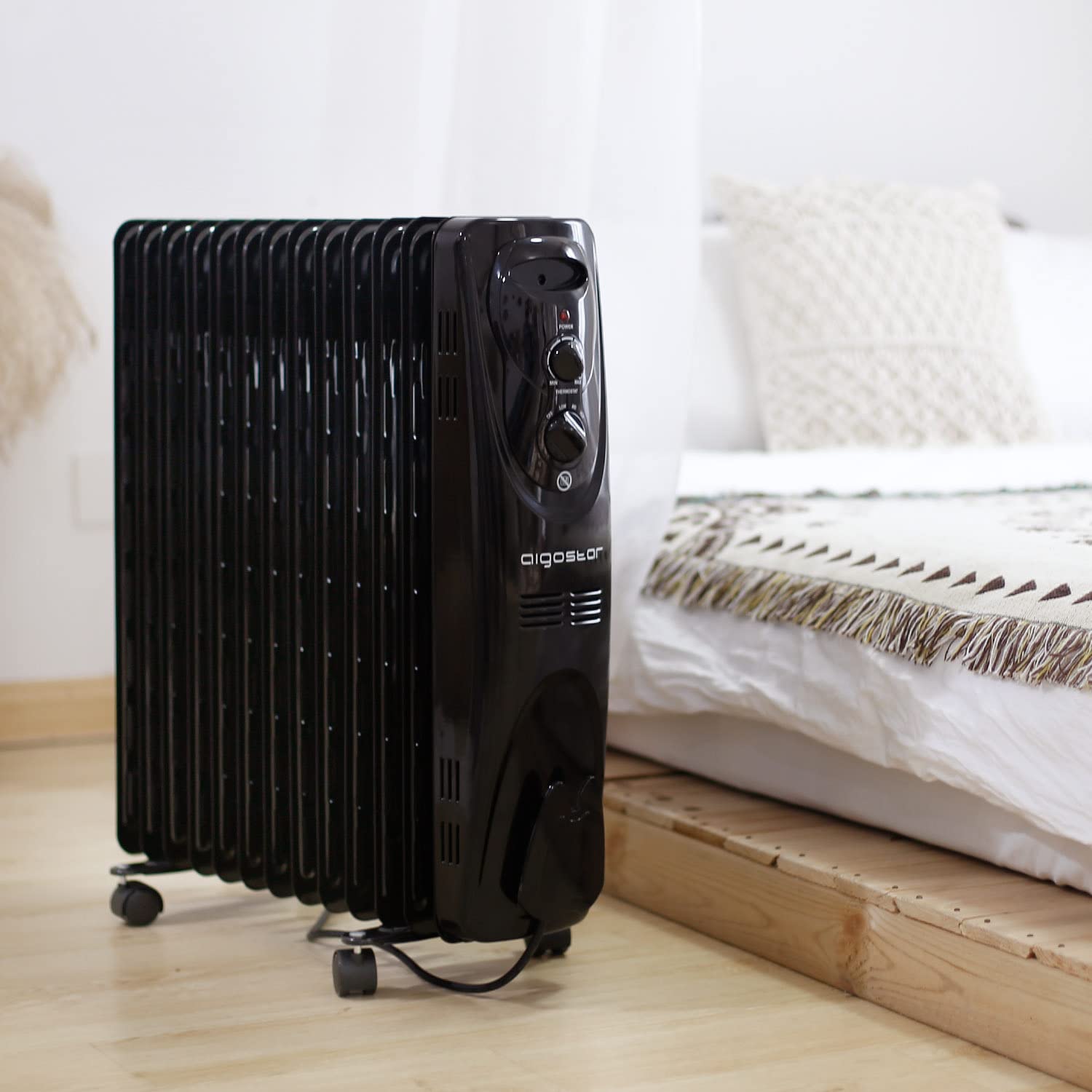 Aigostar Ölradiator 2500 Watt, 13 Rippen Mobile Elektroheizung | 3 Heizstufen, Energiesparend Öl Radiator Elektrisch Tragbare Ölgefüllte Heizgeräte, Thermostat, Kipp & Überhitzungsschutz