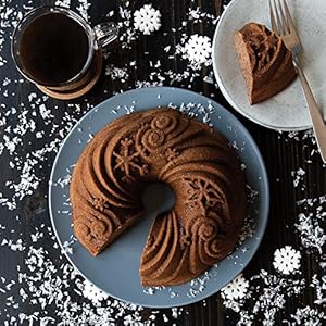Nordic Ware Let It Snow Bundt, Silver, 10-Cup Capacity Nordic Ware Let It Snow Bundt Silver 10 Cup Capacity