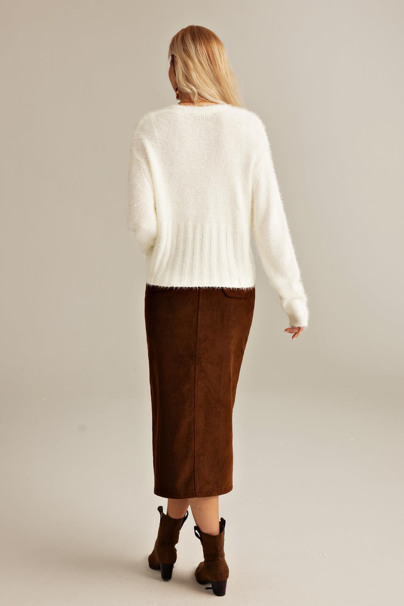 GRACE KARIN Strickjacke Damen Kurz V-Ausschnitt Langarm Cardigan Knopfleiste Weich Gemütlich Herbst Winter Strickpullover Elegant Casual Schulterjacke Top