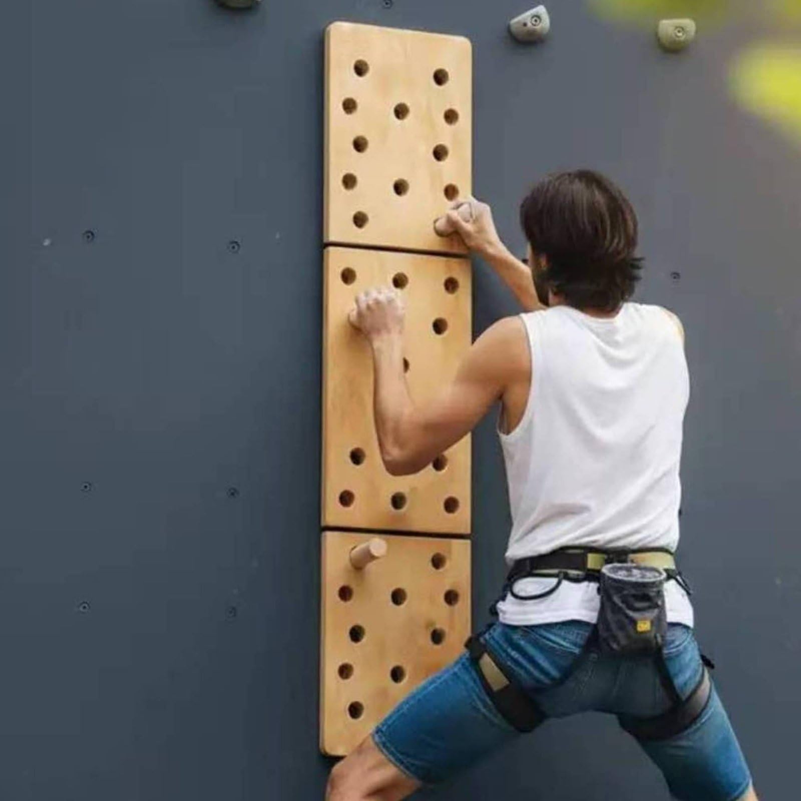 Climbing Board Tavola da Allenamento Arrampicata in Legno Multistrato Maniglie Compatta Parete Resistente Adatta a Giovani Appassionati di Fitness Spazi Ristretti Palestra Privata