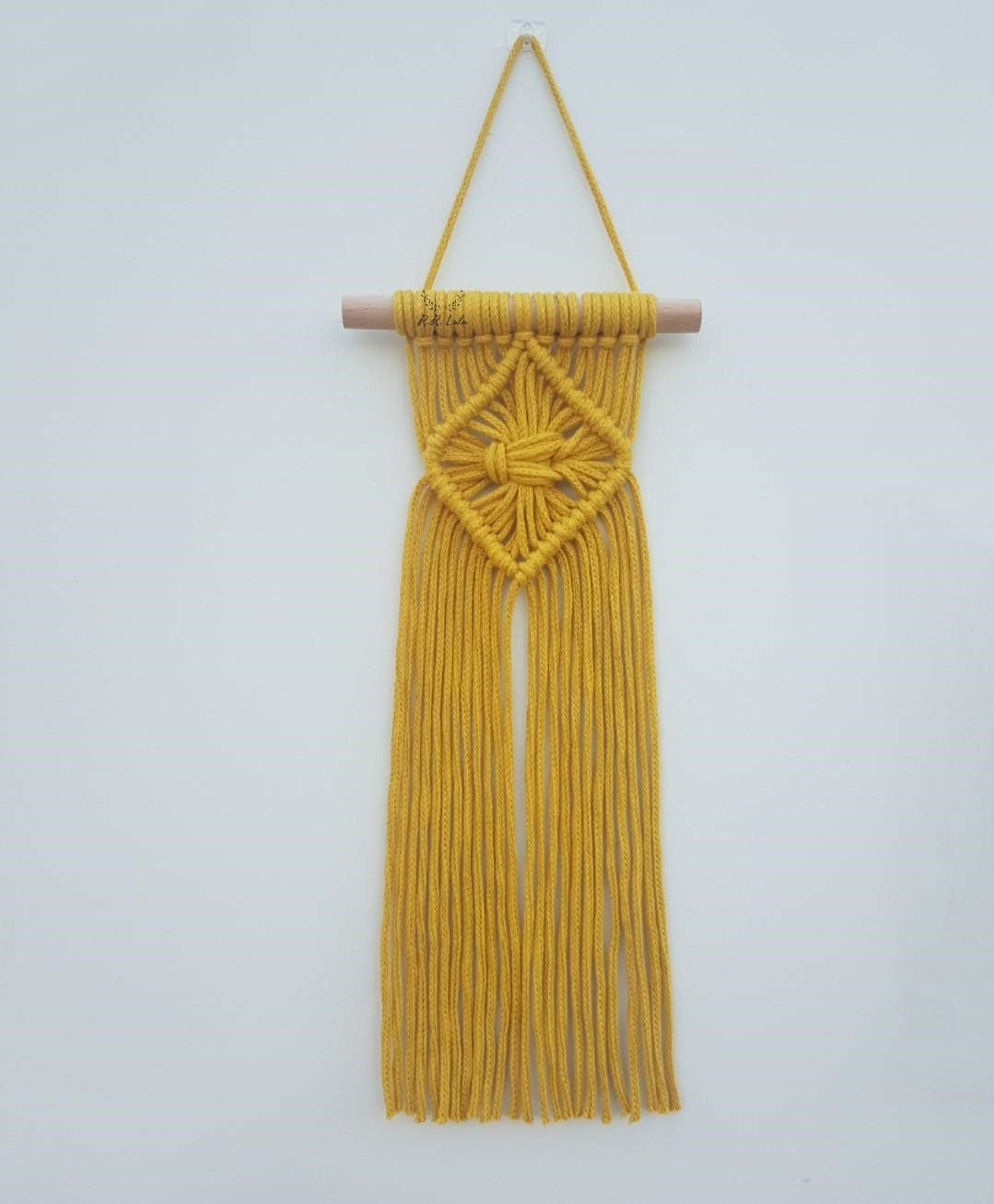 R.R.LALA Macrame Boho Wall Hanging Bohemian Nordic Woven Wall Decor Tapestry, Hippie Beautiful Handmade, House Living Room Home Decoration (Yellow)
