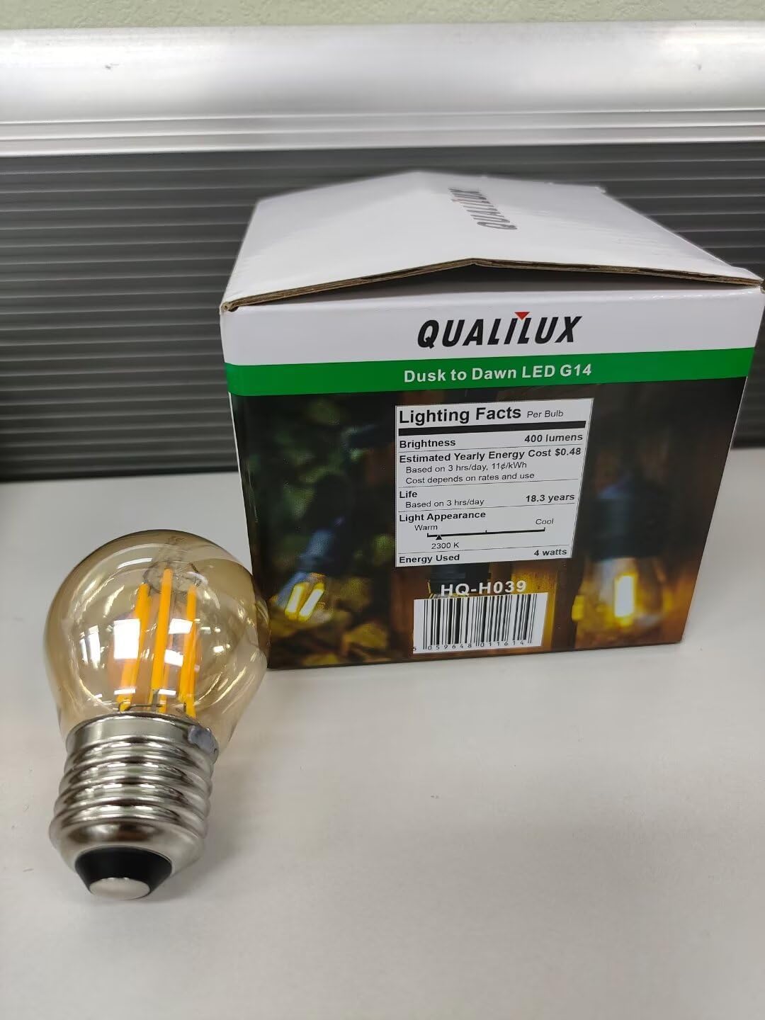 Qualilux G14 Small Dusk to Dawn Edison Light Bulbs Outdoor, Vintage Amber Glass, 4W=40W, Replace A15, 400LM Warm Light, Auto On/Off Light Sensing LED Filament Bulb, Non-Diimable, E26, 4-Pack, HQ-H039