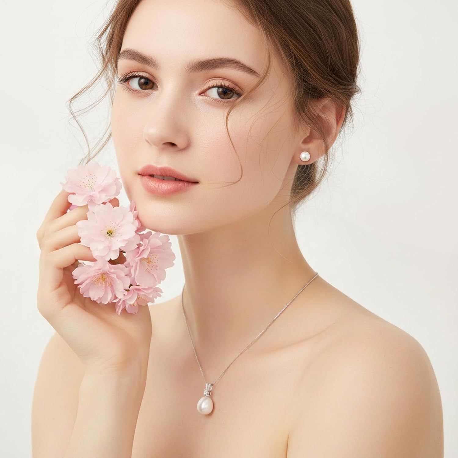 YAMI Pearl Jewelry Set for Women, 9.5-11mm AAAA Freshwater/Saltwater Pearl Necklace & 8-8.5mm Stud Earrings, 925 Sterling Silver, Hypoallergenic Gift for Her