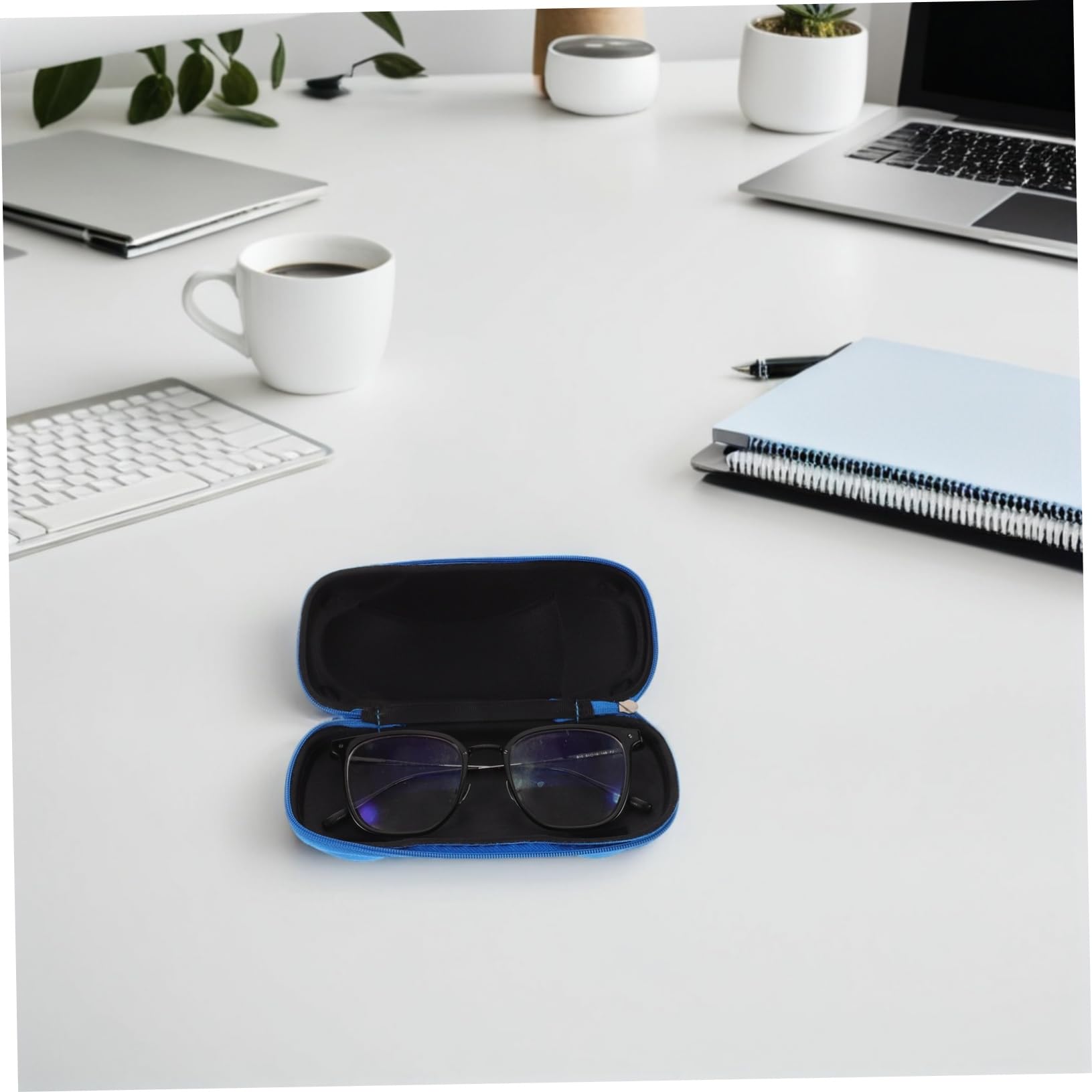 Ipetboom Estuche Portátil y Colorido para Gafas de Sol con Forma de Coche para Niños Resistente Presión Adecuado para Viajes y Uso en Mochila