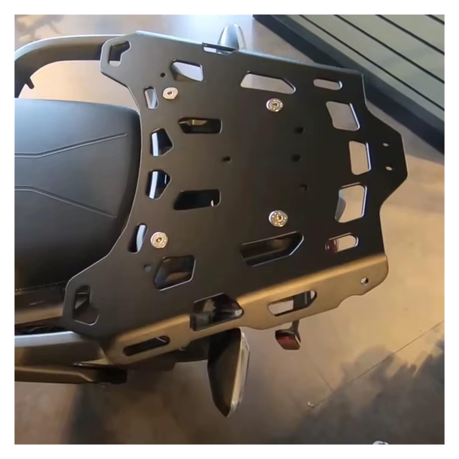 Motorrad Hinterer Gepäckbrücke Hinterer Gepäckträger Top-Box-Halterung | Für TRIUMPH Für Tiger 850 Sport 900 GT Rally Pro 1200 Explorer 2025 Trägerregal(Silber)