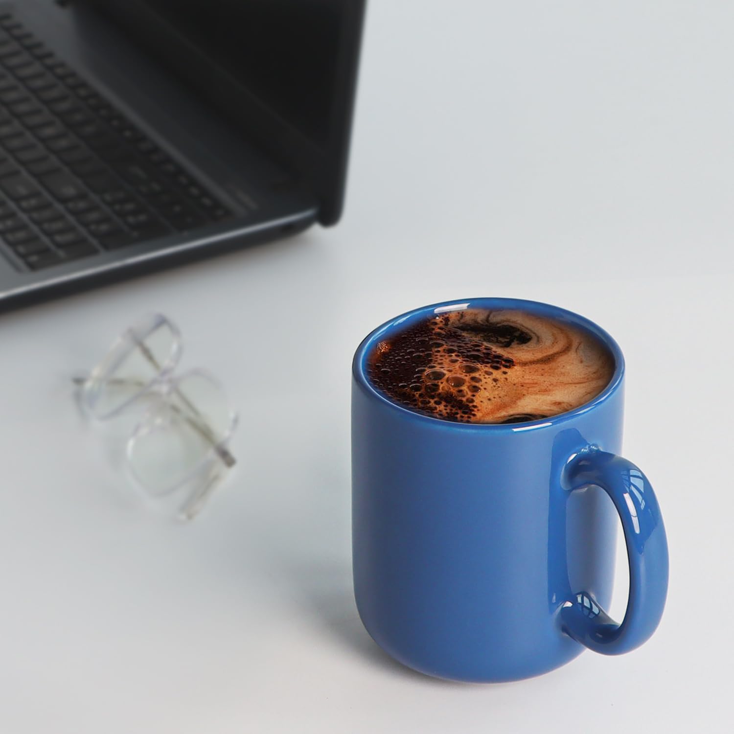 Taza de café grande de 20 onzas, taza de té de cerámica lisa Harebe para oficina y hogar, gran capacidad con asa, azul