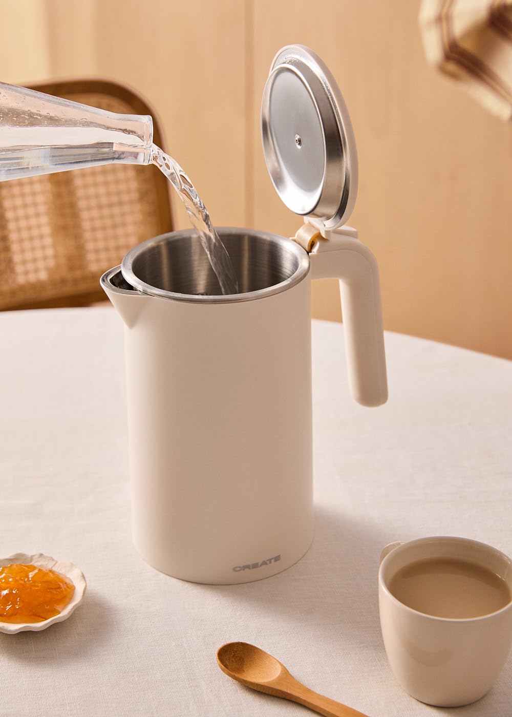 CREATE/KETTLE STUDIO PRO/Bouilloire électrique 1L blanc cassé/Contrôle de température, fonction maintien au chaud, enrouleur de câble, arrêt automatique, 1000W