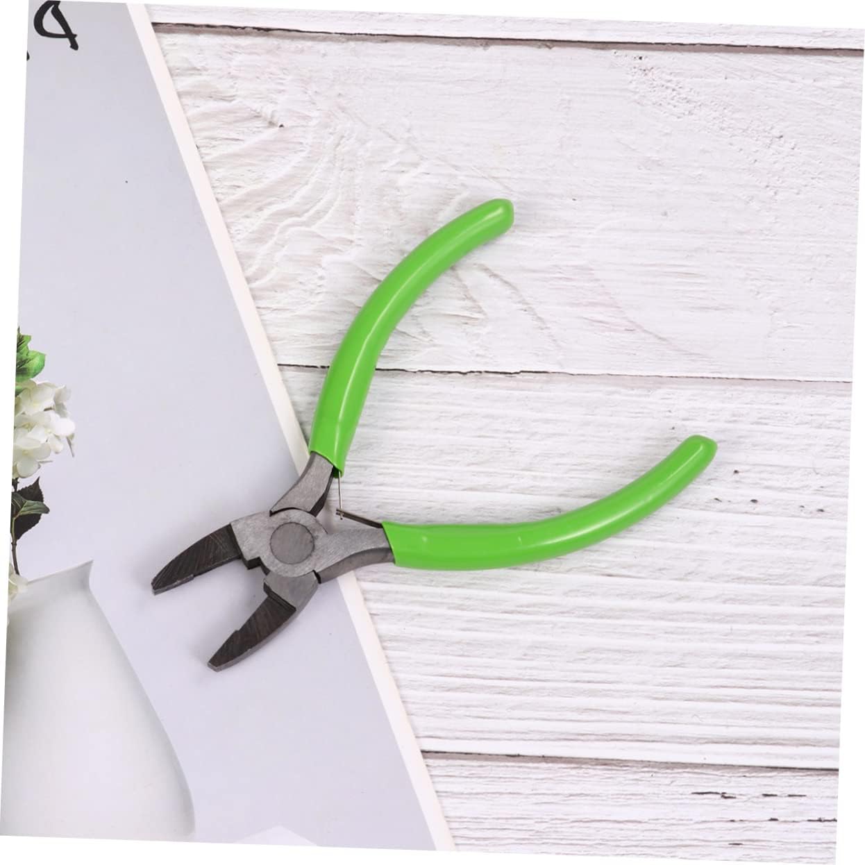1 Set 2Pcs Manual Pliers with Plastic Handle for Jewelry Making DIY Crafts and Accessories Durable Design for Easy Use and Storage Green