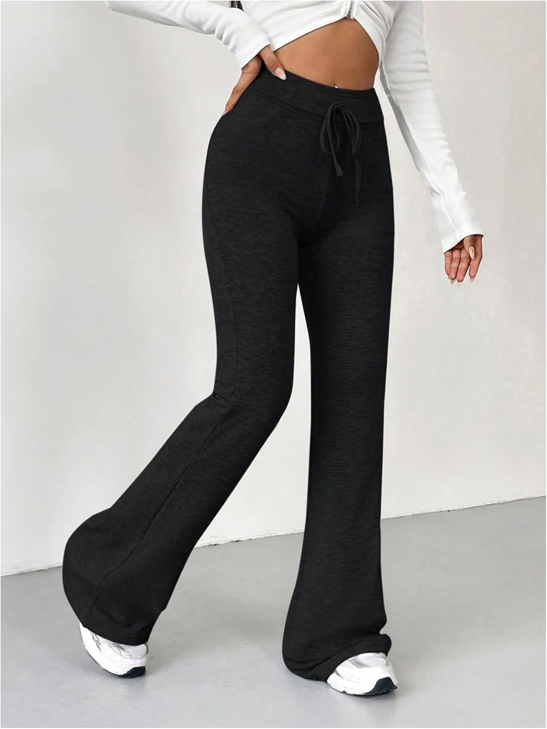 SHENHE Women's Flare Sweatpants Y2K Low Rise High Waisted Drawstring Fitted Workout Bootcut Sweatpants - Image 4